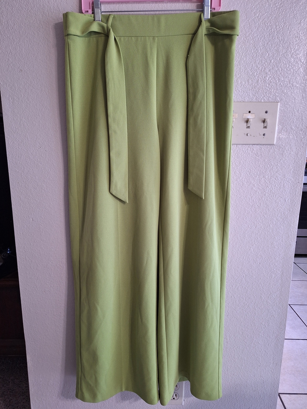 Tie-Belt Wide Leg Pants in Light Olive